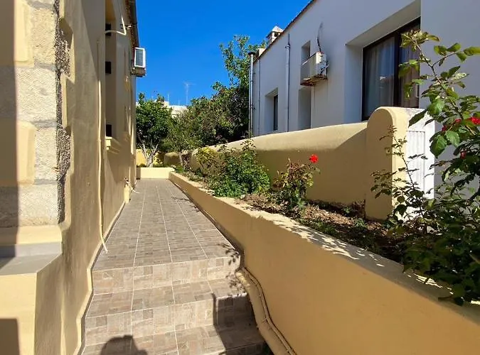 The Neoclassical Garden House * Χανιά