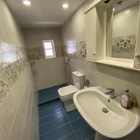 Shared House , Private With Garden Villa