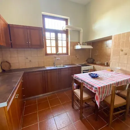 Shared House , Private With Garden Villa