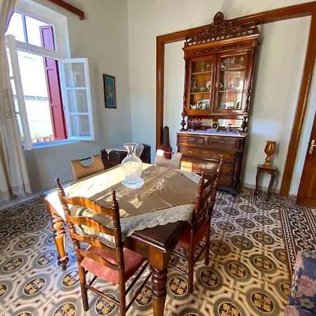 Villa The Neoclassical Garden House